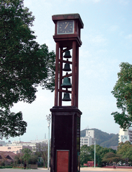 カリヨン時計塔